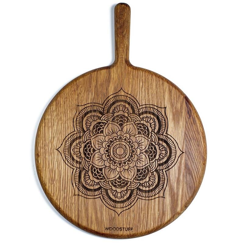 Деревянная разделочная доска Woodstuff 25 см с ручкой и изображением мандалы Коричневый (wds_0031)