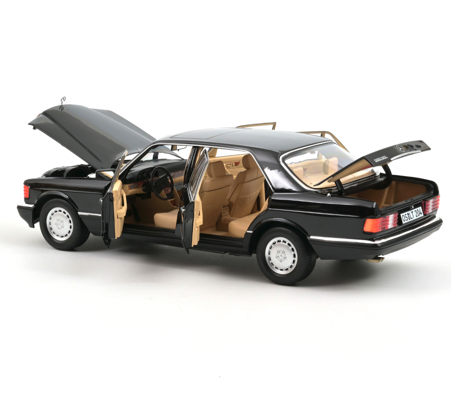 Модель автомобиля Norev 1:18 Mercedes-Benz 560 SEL W126 1985-1991 Black (183793) - фото 6 Модель автомобиля Norev 1:18 Mercedes-Benz 560 SEL W126 1985-1991 Black (183793) - фото 6