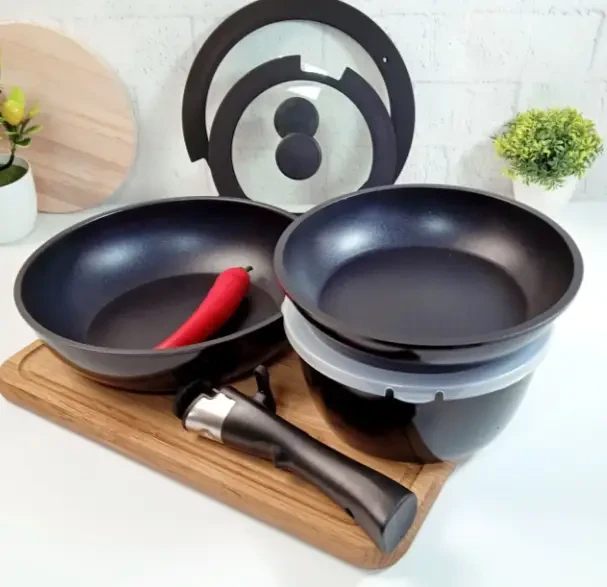 Набір сковорідок Maestro MR-4800-7 2 сковорідки/з кришками ківш/знімна ручка 7 пр. (2654643138) - фото 2 Набір сковорідок Maestro MR-4800-7 2 сковорідки/з кришками ківш/знімна ручка 7 пр. (2654643138) - фото 2