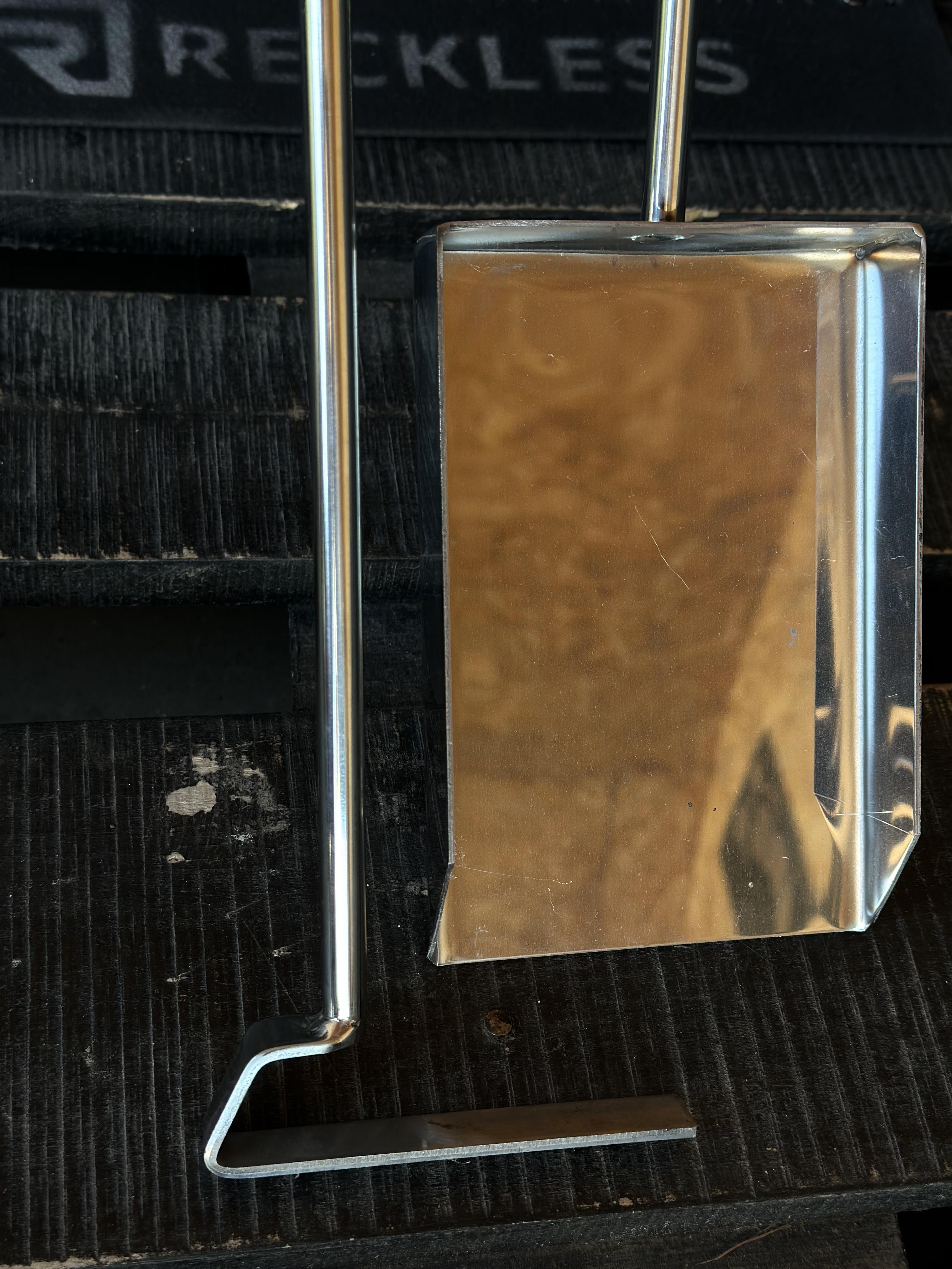 Кочерга совок Reckless Vavilon нержавіюча сталь із дерев'яною ручкою 650 мм - фото 3 Кочерга совок Reckless Vavilon нержавіюча сталь із дерев'яною ручкою 650 мм - фото 3