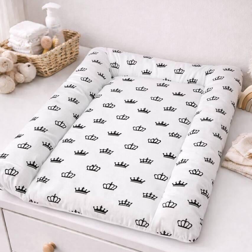 Матрас для пеленания BST с бортами синтепон съемный универсальный 70х55 см Белый/Черный (1875669107)