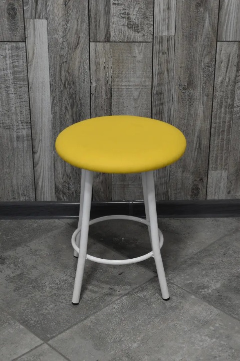 Табурет кухонний Муза металевий з м'яким сидінням 30х45 см Жовтий/Білий (28373847) Табурет кухонний Муза металевий з м'яким сидінням 30х45 см Жовтий/Білий (28373847)