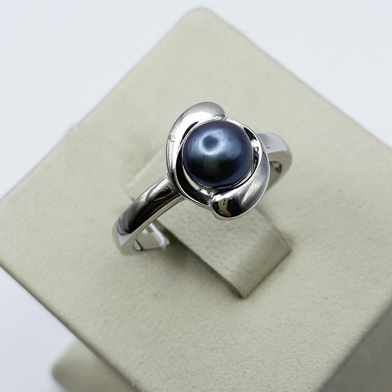 Кольцо серебряное с черным жемчугом р. 16,5 2,97 г (1935707472)
