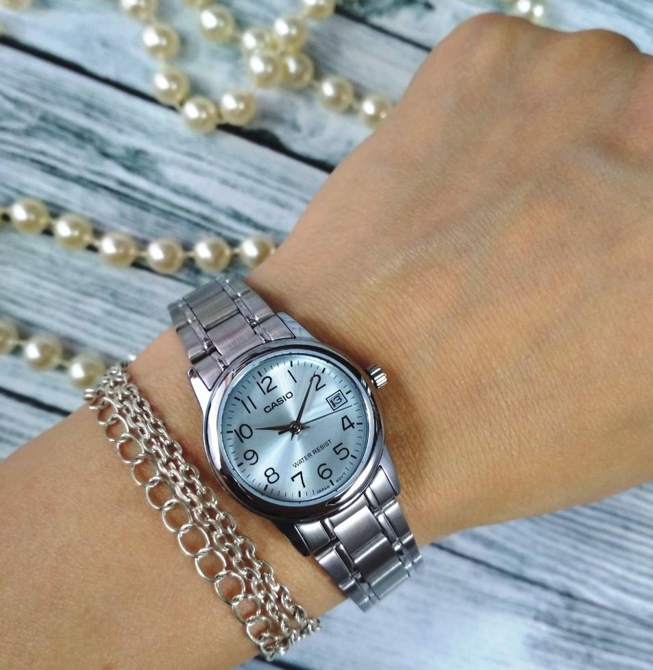 Наручний годинник жіночий Casio LTP-V002D-2BUDF d 25 мм Срібний/Блакитний (2458901374) - фото 3 Наручний годинник жіночий Casio LTP-V002D-2BUDF d 25 мм Срібний/Блакитний (2458901374) - фото 3