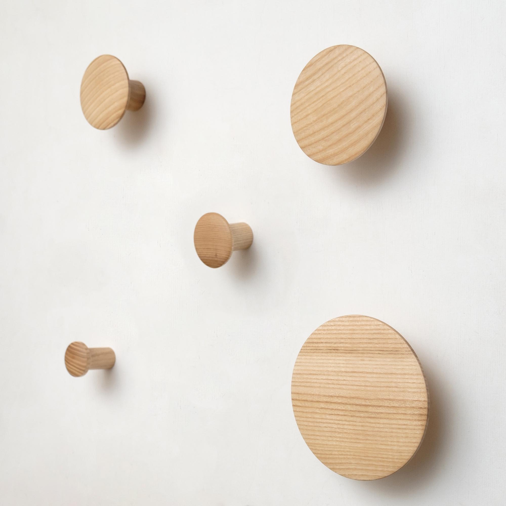 Набор деревянных мебельных крючков для одежды ø 35-120 мм 5 шт. Ясень (50463) - фото 1