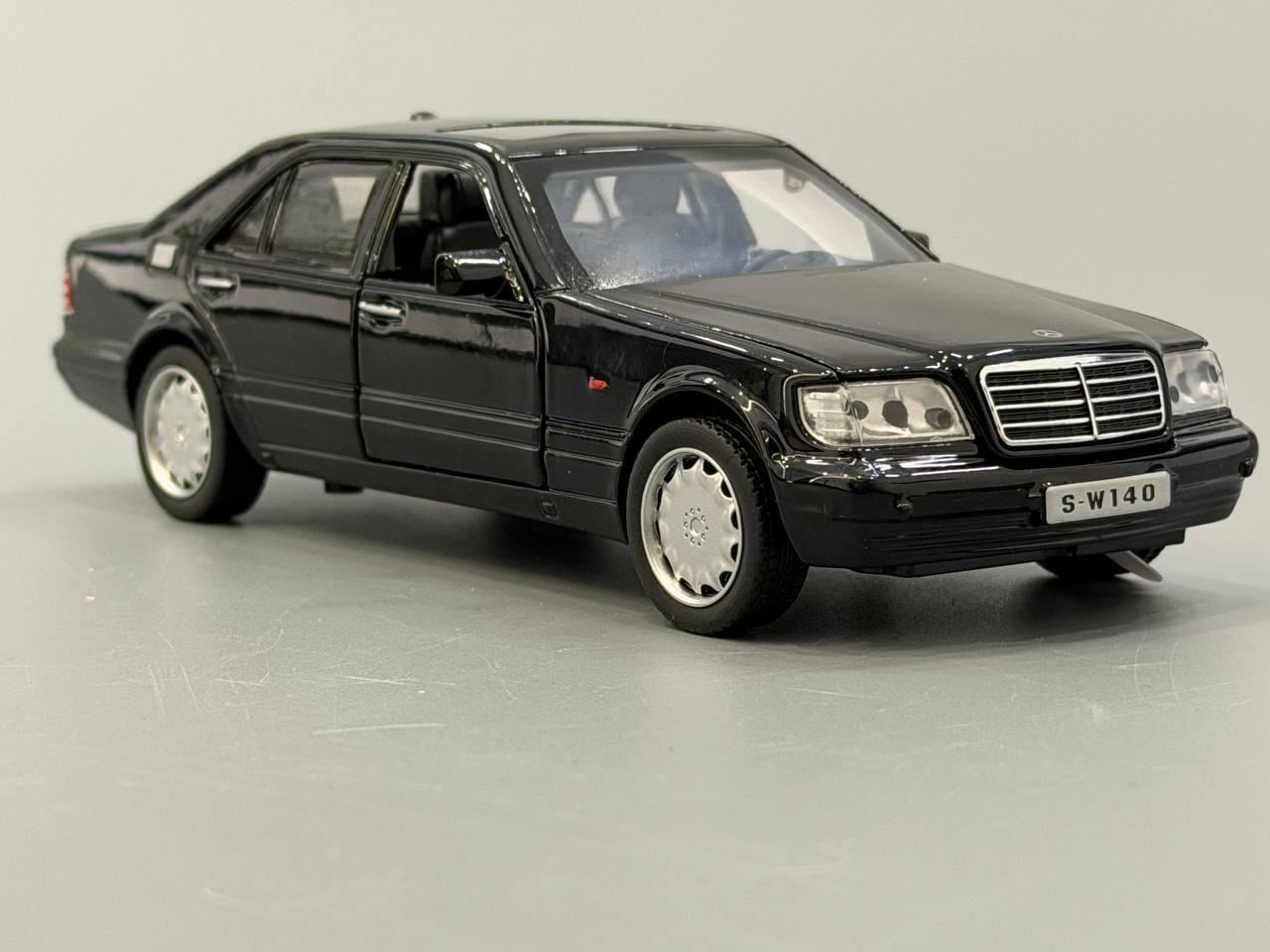 Машинка TK Union Group Mercedes-Benz W140 металл 1:32 свет/звук открывается дверь/капот/багажник Черный (LF-43189)