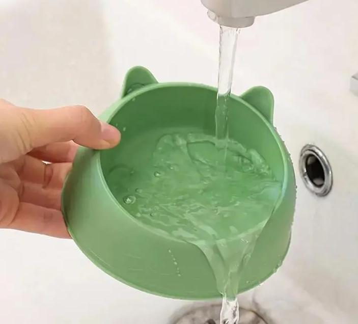 Миска для кормления кошек и грызунов устойчивая с ушками пластиковая 13x7 см Зеленая (D-0079) - фото 4 Миска для кормления кошек и грызунов устойчивая с ушками пластиковая 13x7 см Зеленая (D-0079) - фото 4