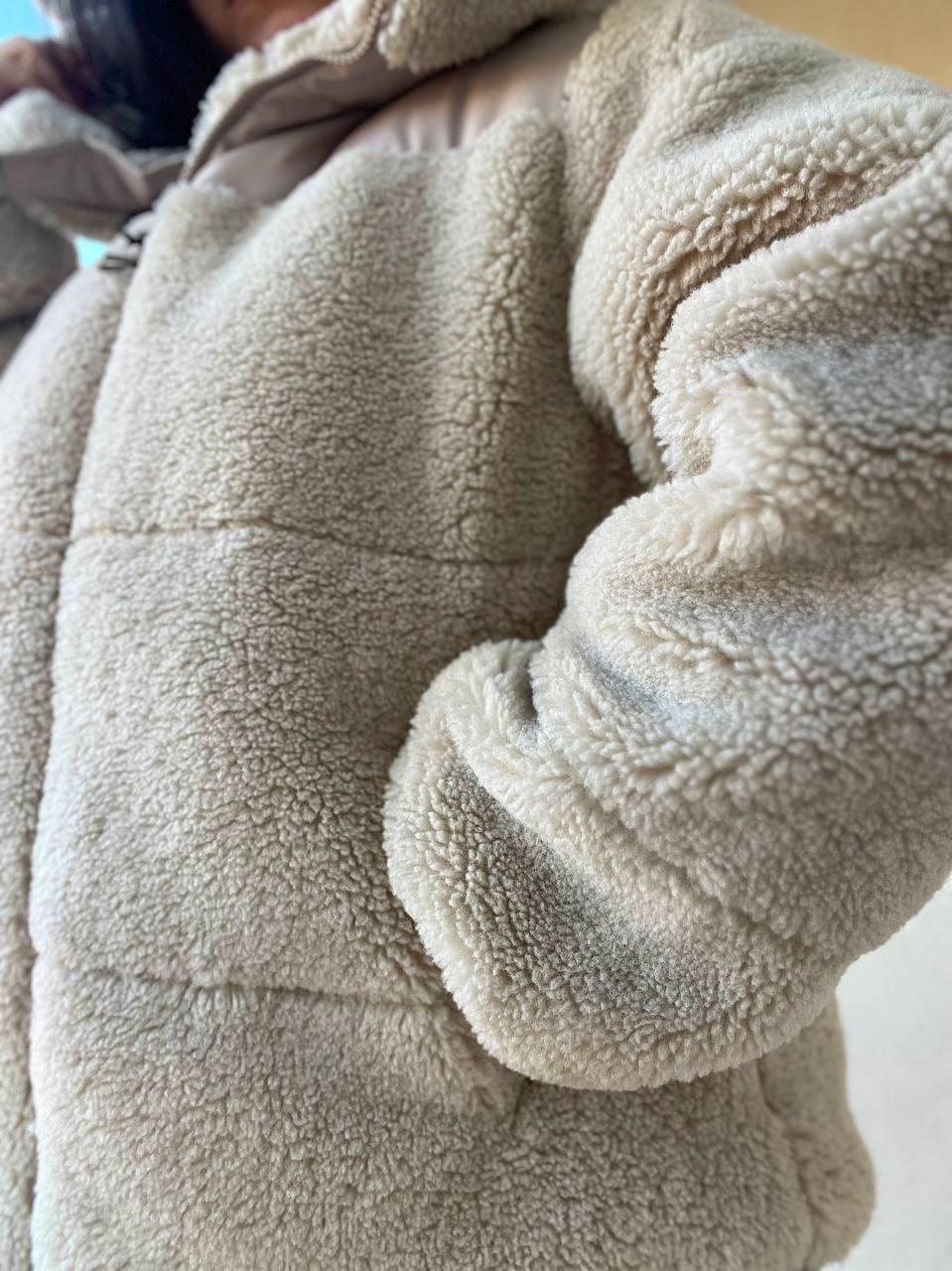 Куртка женская Lady Yep 9055 тедди комбинированная искусственный мех оверсайз с капюшоном р. 44-48 Бежевый (3054) - фото 9