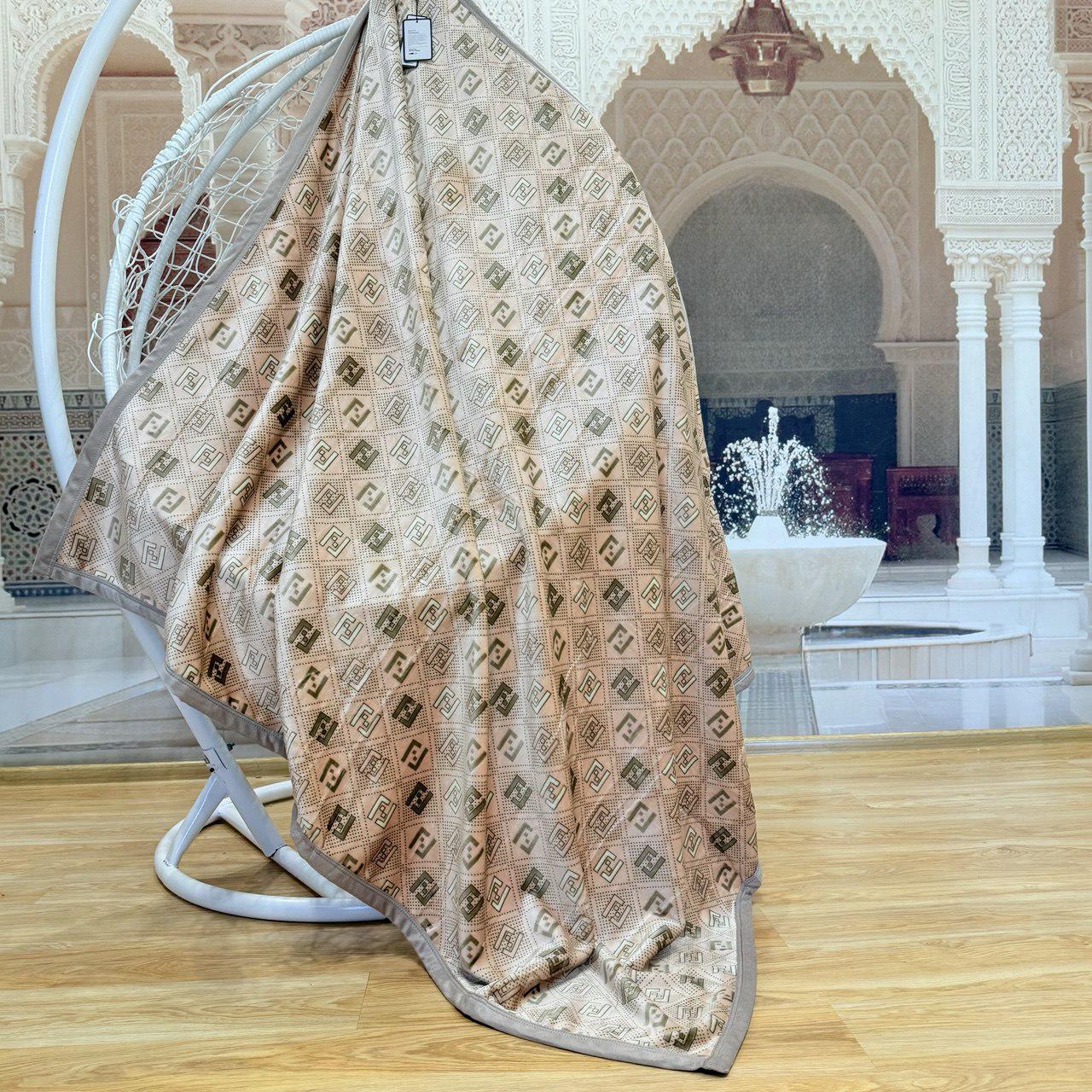 Плед-покрывало двустороннее Koloco Велюр 150x200 см Разноцветный (07-107-13) - фото 3 Плед-покрывало двустороннее Koloco Велюр 150x200 см Разноцветный (07-107-13) - фото 3