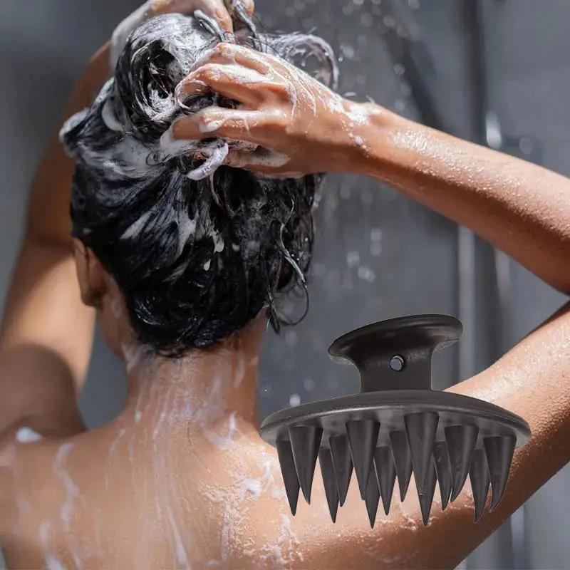 Щетка массажная для мытья волос и нанесения шампуня силиконовая с ручкой 7,8х7,8х6 см Черный (D-0004) - фото 6 Щетка массажная для мытья волос и нанесения шампуня силиконовая с ручкой 7,8х7,8х6 см Черный (D-0004) - фото 6