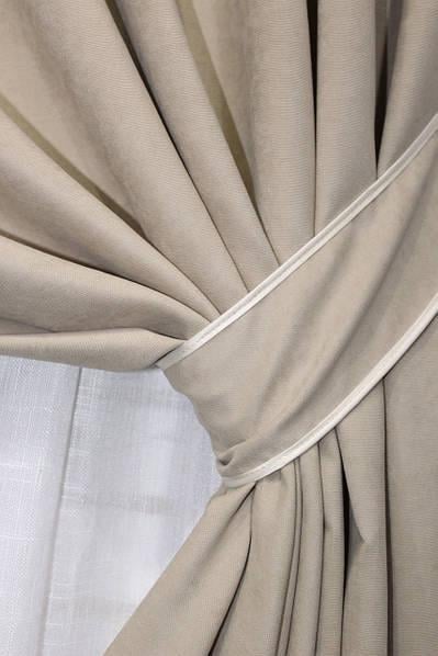 Комплект штор SPARTA микровелюр 1,5х2,7 м 2 шт. Темно-бежевый - фото 4 Комплект штор SPARTA микровелюр 1,5х2,7 м 2 шт. Темно-бежевый - фото 4