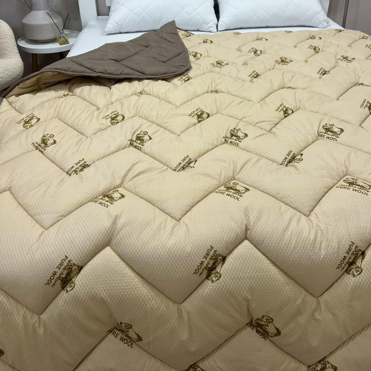 Одеяло всесезонное Pure Wool с искусственной шерстью двухстороннее 150x210 см Кофейный (29317523) - фото 4 Одеяло всесезонное Pure Wool с искусственной шерстью двухстороннее 150x210 см Кофейный (29317523) - фото 4