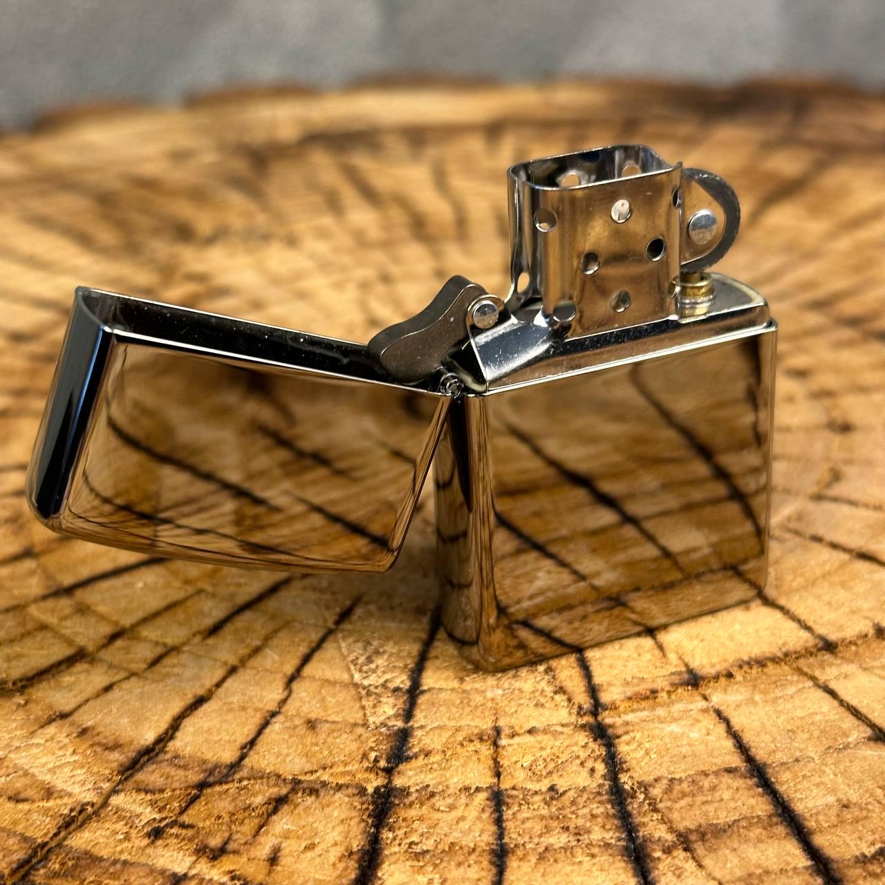 Зажигалка бензиновая ZIPPO Reg High Polish Chrome - фото 6 Зажигалка бензиновая ZIPPO Reg High Polish Chrome - фото 6