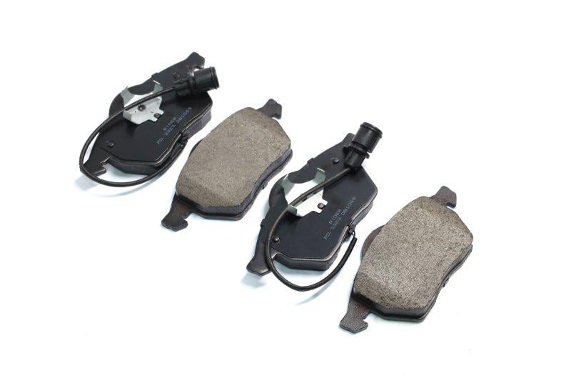 Колодки гальмівні дискові Audi 100 90-94 A6 передні (RD.3323.DB1049 RIDER)