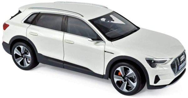 Модель автомобиля Norev 1:18 Audi e-tron White Metallic (188310)