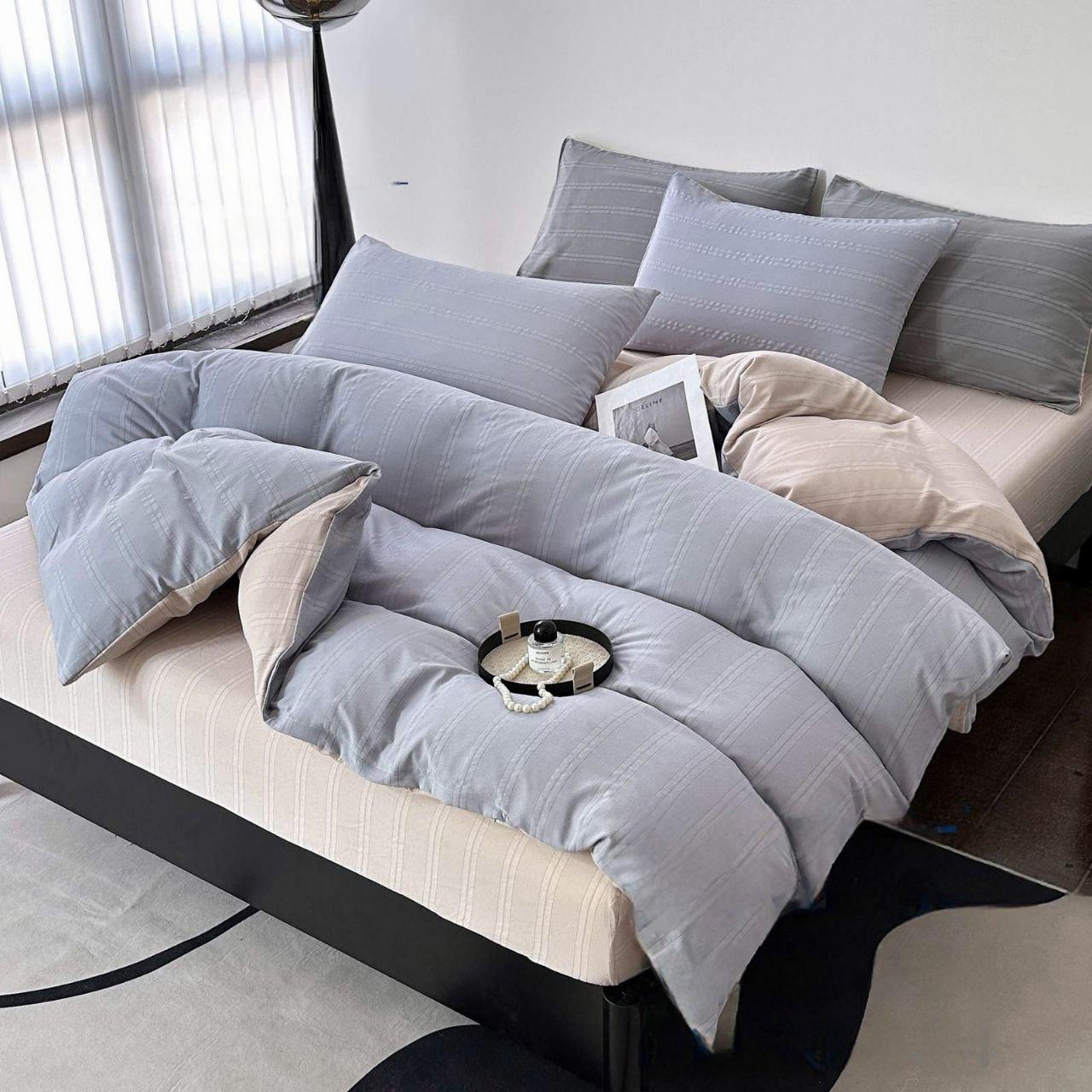 Комплект постельного белья Colorful Home муслин с простыней на резинке евро 180х200х25 см Серый с кремовым (2042) Комплект постельного белья Colorful Home муслин с простыней на резинке евро 180х200х25 см Серый с кремовым (2042)