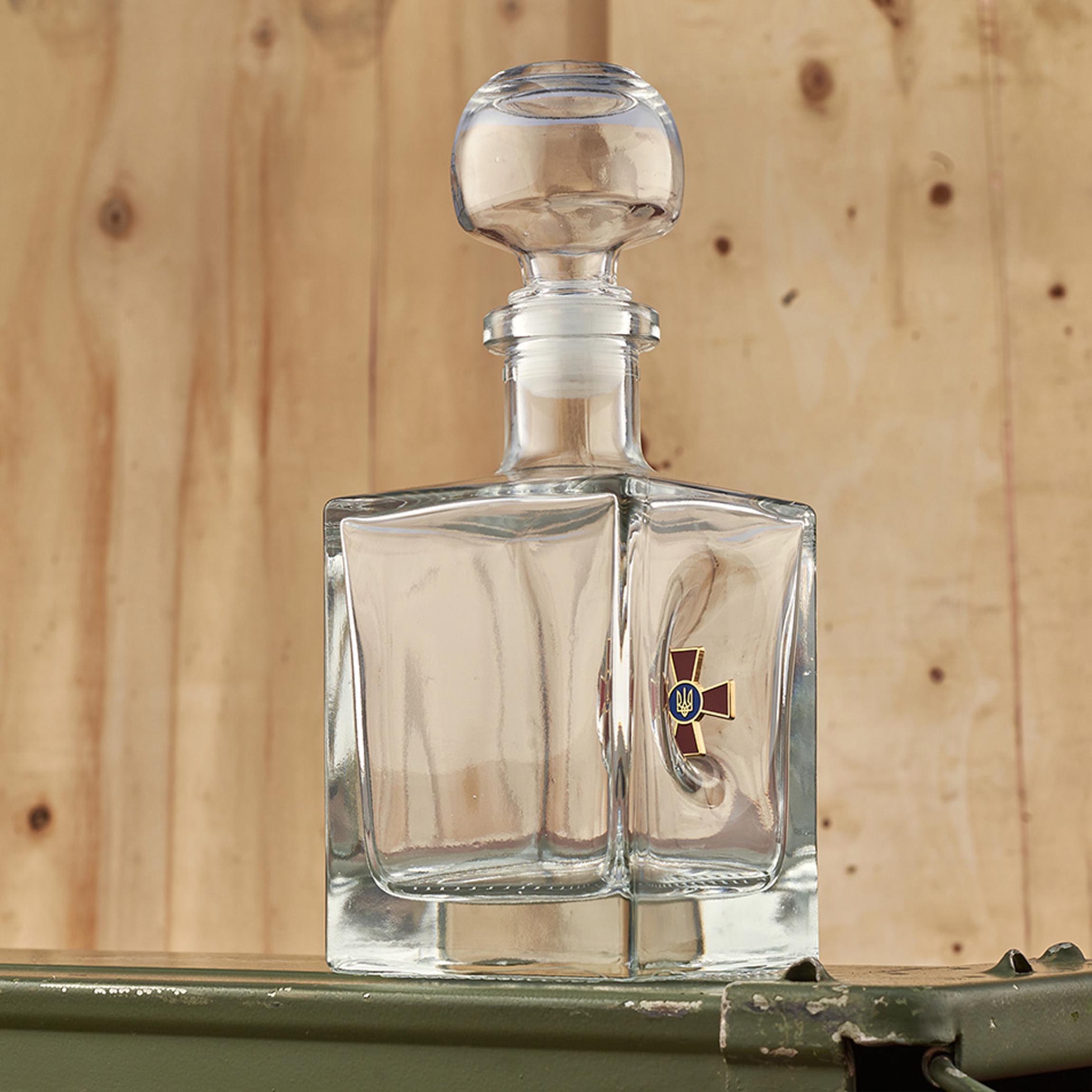 Набор VSKLO БК маленький графин и рюмки ВСУ (28918607) - фото 3 Набор VSKLO БК маленький графин и рюмки ВСУ (28918607) - фото 3