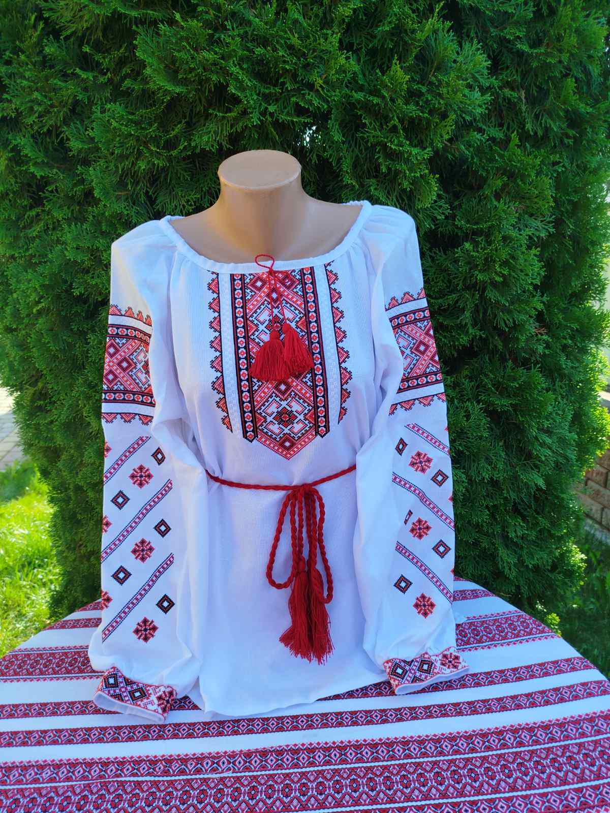 Вишиті сорочки для пари з квітковим орнаментом р. 60 Червоний (29378283) - фото 2 Вишиті сорочки для пари з квітковим орнаментом р. 60 Червоний (29378283) - фото 2