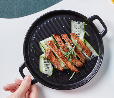 Блюдо з рифленим дном кругле 6740 22 см Чорний (4356277) - фото 2 Блюдо з рифленим дном кругле 6740 22 см Чорний (4356277) - фото 2