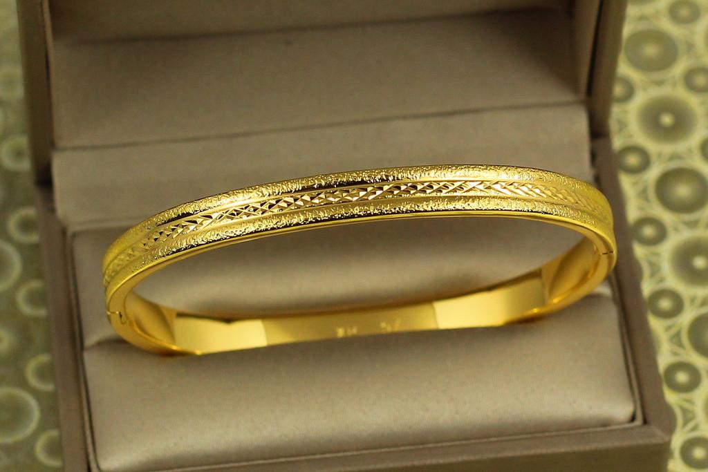 Браслет бенгл Xuping Jewelry Устойки 57 мм 6 мм Золотистый (2388528435) Браслет бенгл Xuping Jewelry Устойки 57 мм 6 мм Золотистый (2388528435)