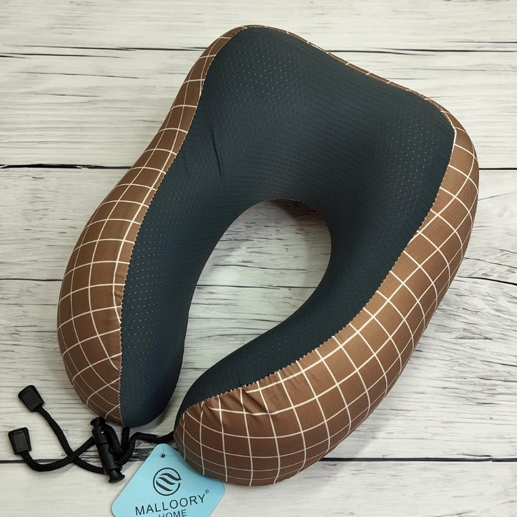Подушка для путешествий Malloory Home в клетку 28х30 см Коричневый (18571454)