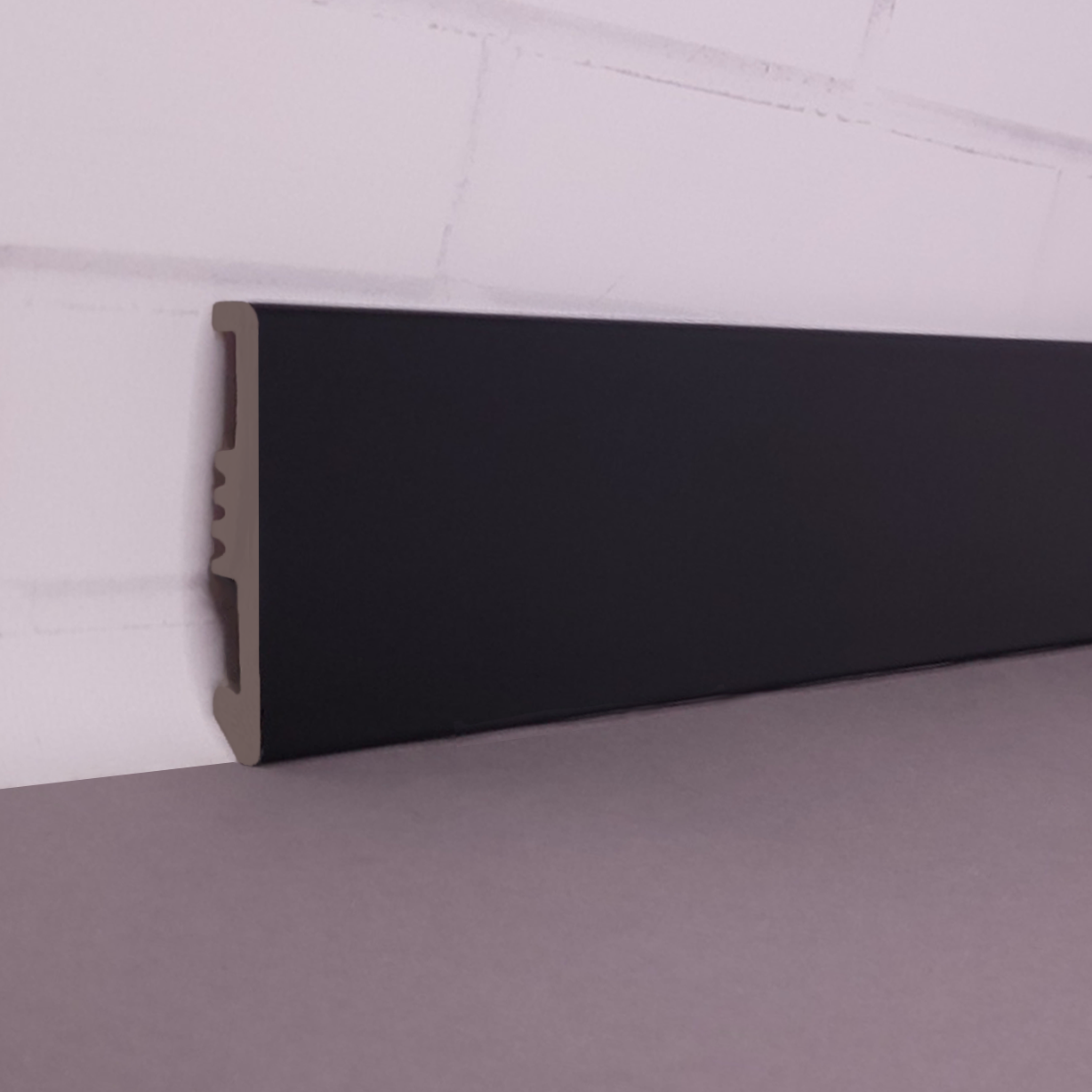 Плинтус дюрополимерный 80х12х2500 мм Черный (8012P-5004-4)