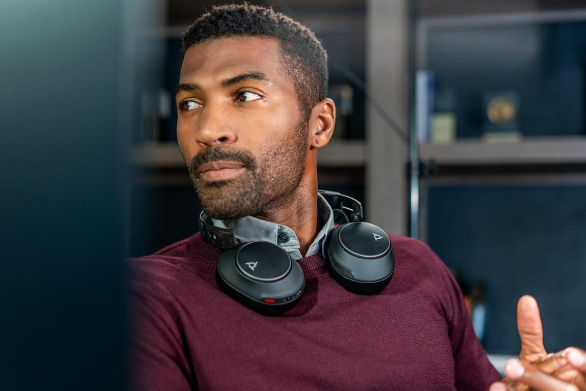 Навушники з мікрофоном Poly Voyager Surround 80-M USB-C HS Black (8G7U0AA) - фото 9 Навушники з мікрофоном Poly Voyager Surround 80-M USB-C HS Black (8G7U0AA) - фото 9