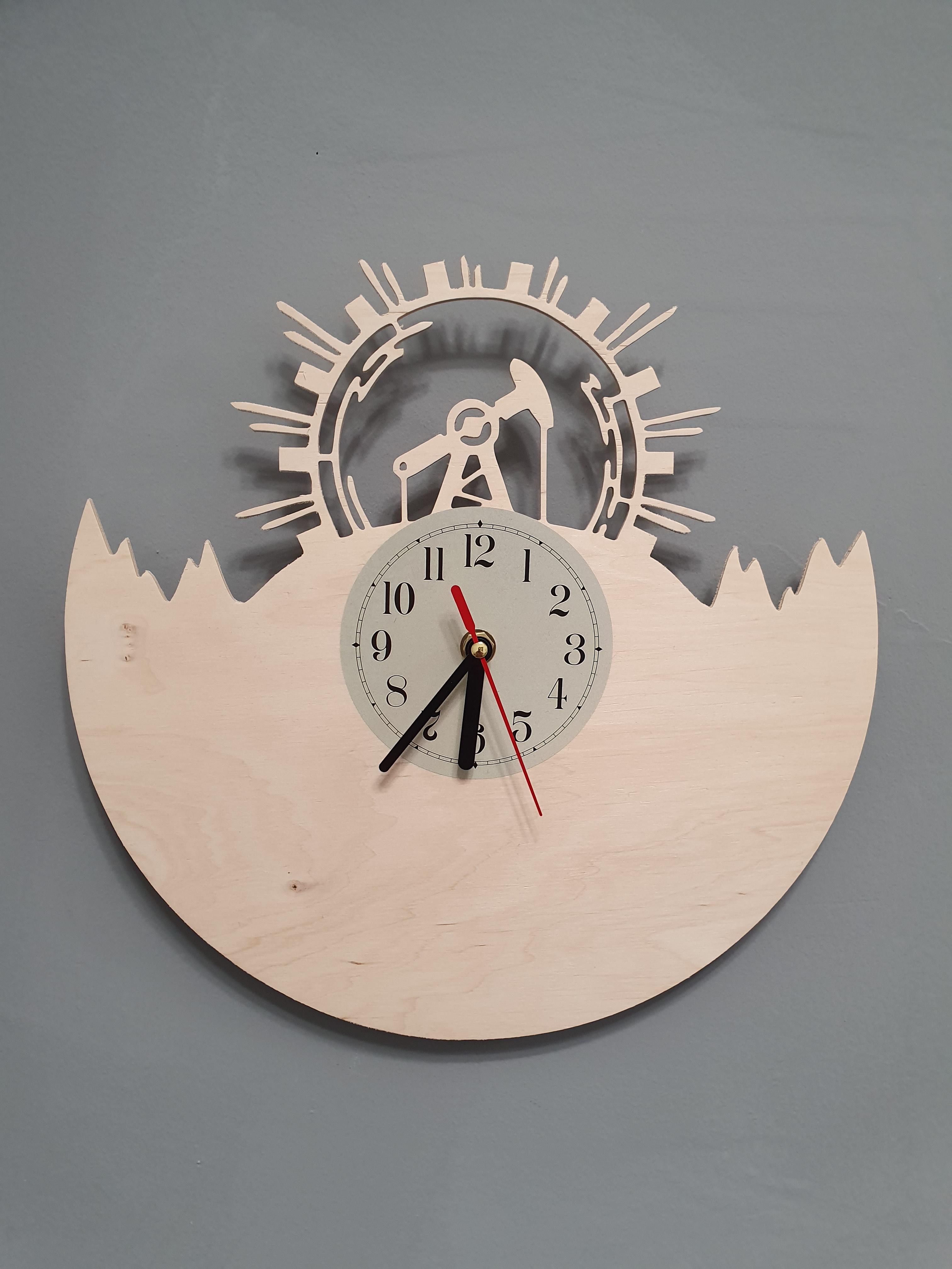 Часы настенные Нефтяник (3206)