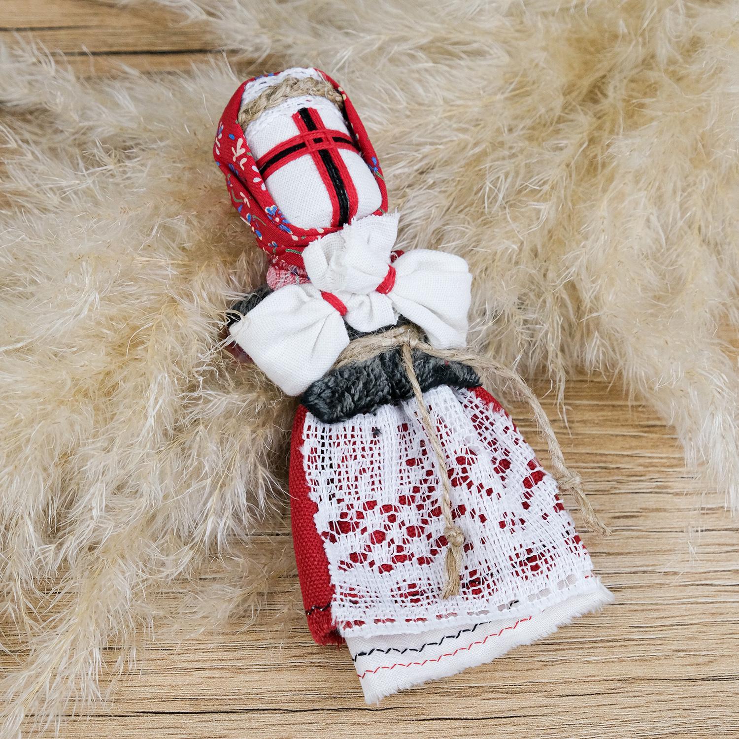 Кукла мотанка мини в красном платочке 14 см (014 ХЧ-2)