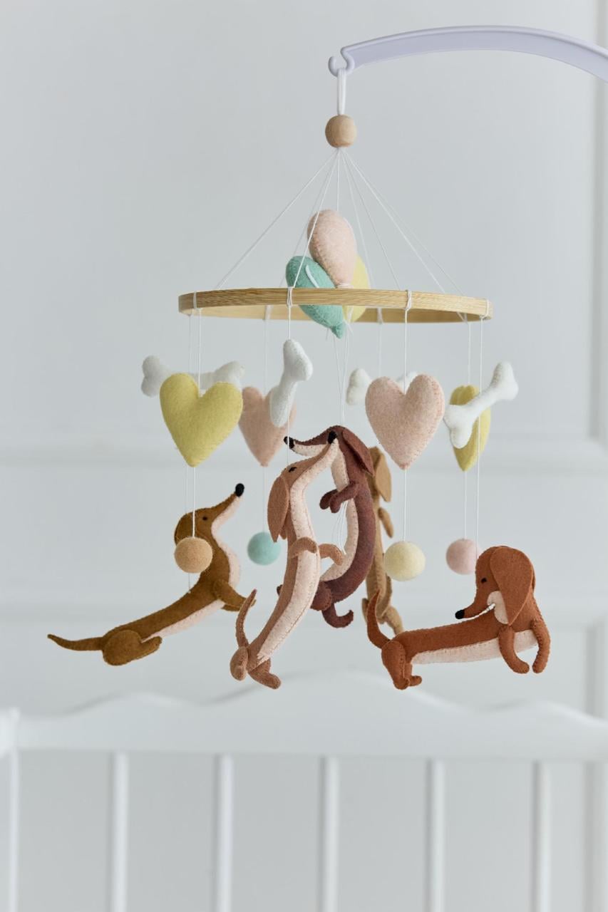 Мобиль детский WoollyFox Забавные таксы (27861264)