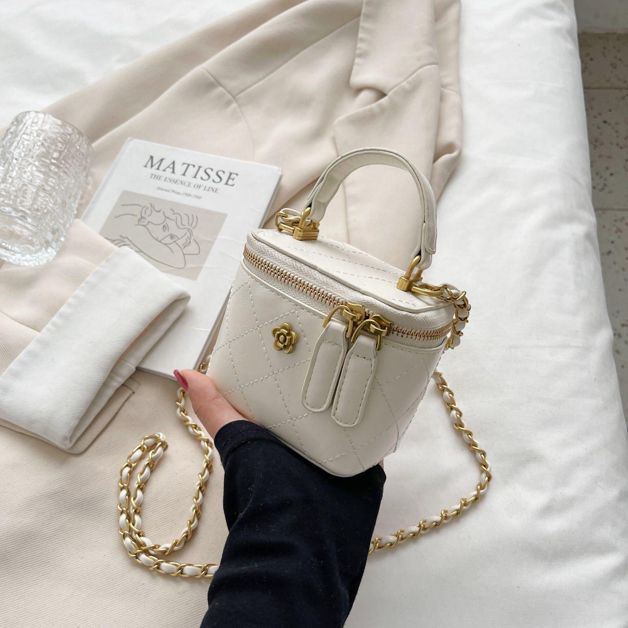 Сумка жіноча маленька Next Level Bags з екошкіри 12х8х9 см Червоний (03-11) Сумка жіноча маленька Next Level Bags з екошкіри 12х8х9 см Червоний (03-11)