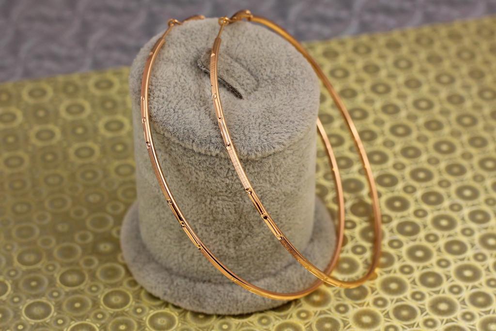 Серьги кольца Хuping Jewelry плоские с рисунком 8,5 см Золотистый (2062834192)