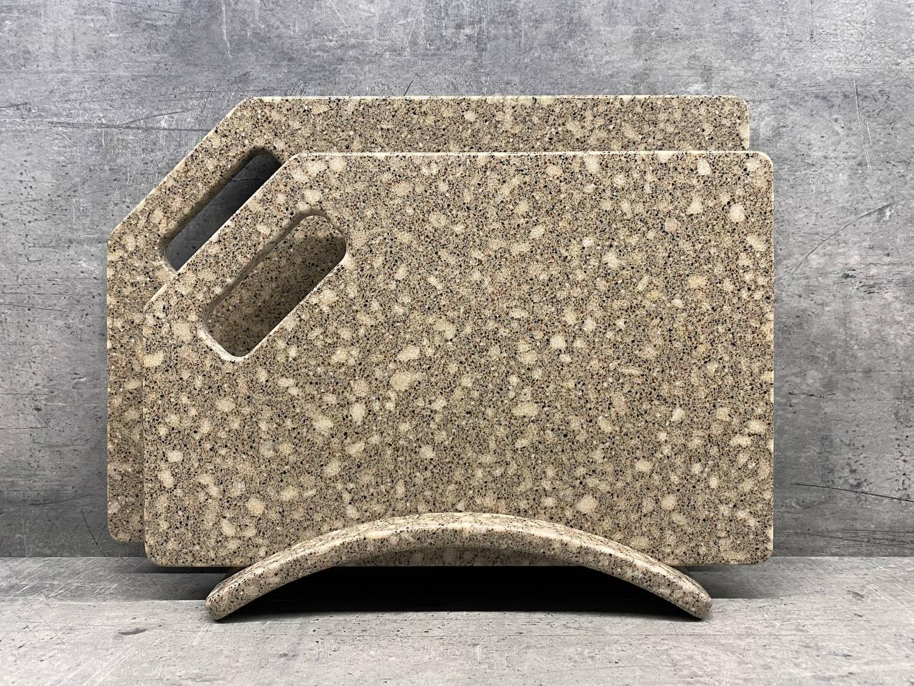 Набір дошок кухонних VIENTO зі штучного акрилового каменю на підставці 2 шт. Набір дошок кухонних VIENTO зі штучного акрилового каменю на підставці 2 шт.