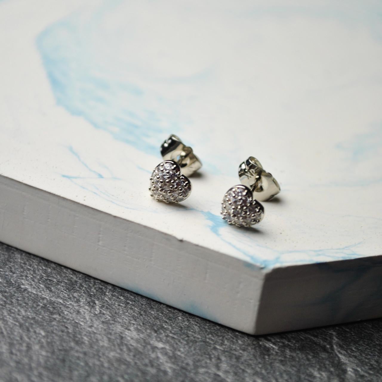 Сережки гвоздики сердца с фианитами медицинская сталь родий (x187-1)