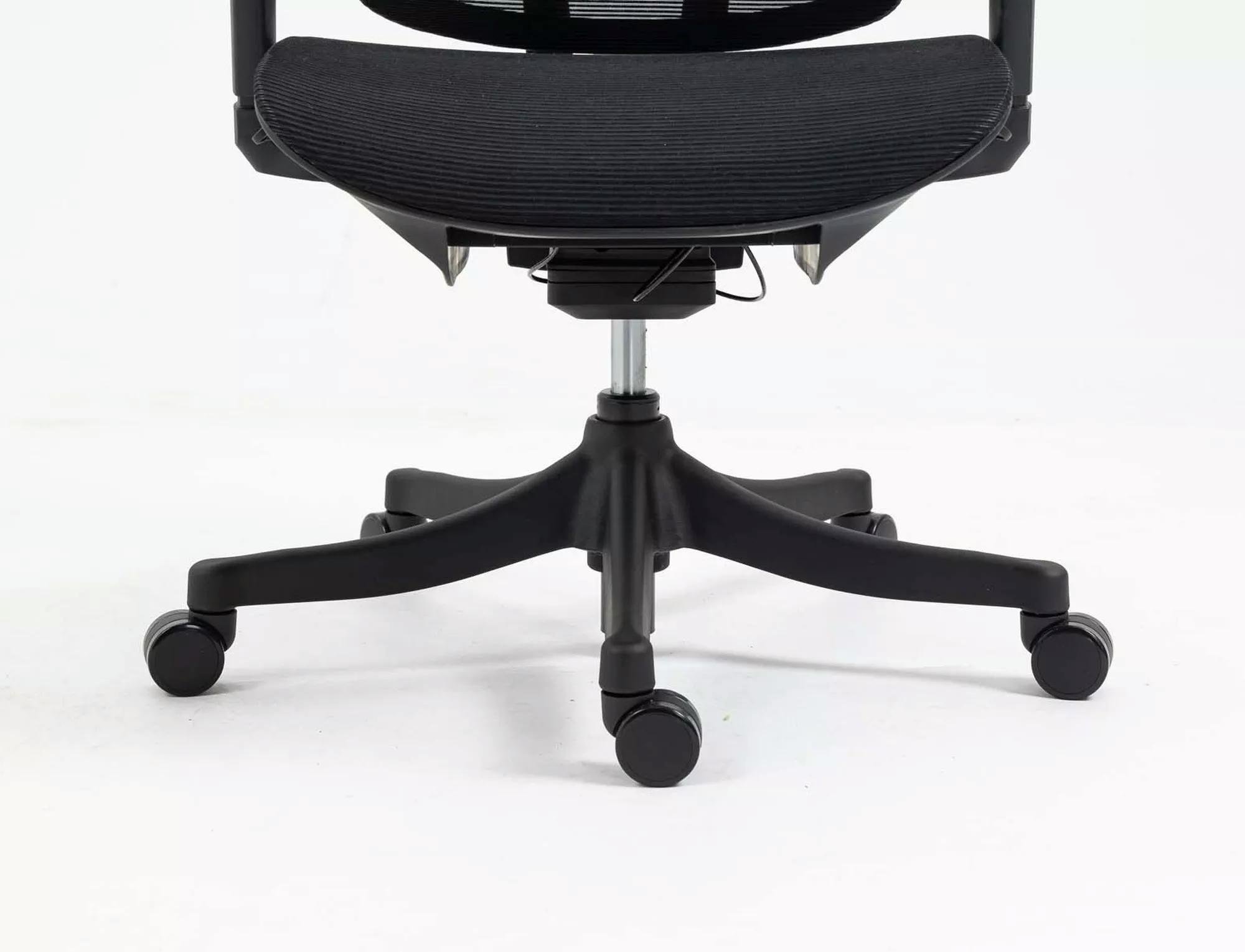 Кресло компьютерное Signal WINNER Черный (OBRWINNERC) - фото 4 Кресло компьютерное Signal WINNER Черный (OBRWINNERC) - фото 4