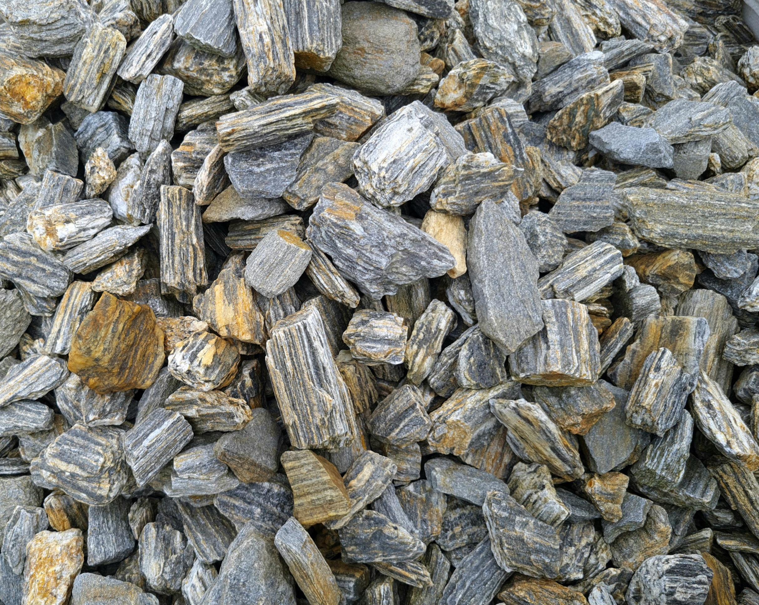 Крошка сланец/кварцит каменная кора для памятников и ландшафта STONE BARK фр. 3-6 см 20 кг