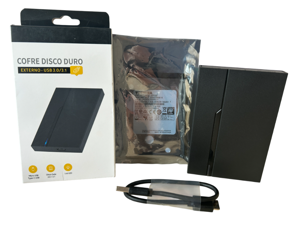 Наружный жесткий диск Toshiba 320GB 7200RPM USB 3.0