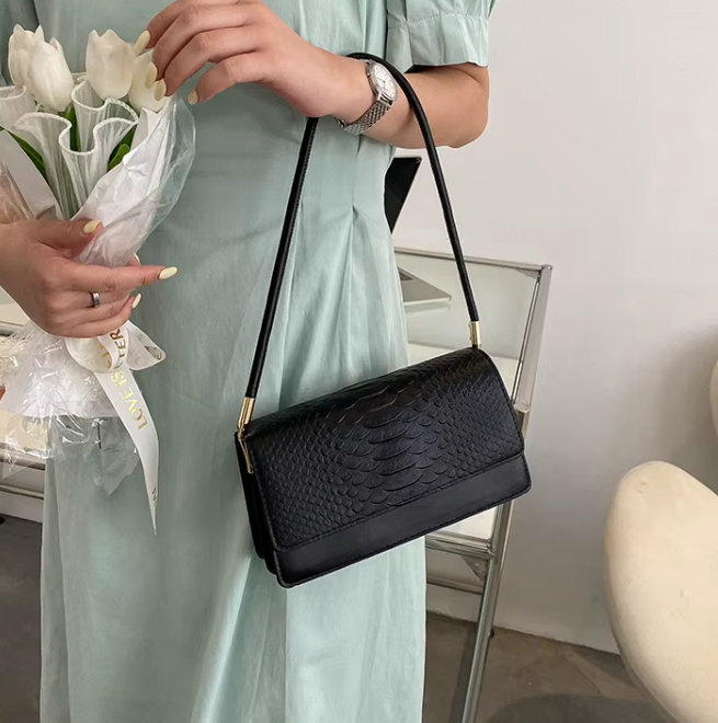 Женская сумка-клатч под кожу крокодила Черный (RN-315)