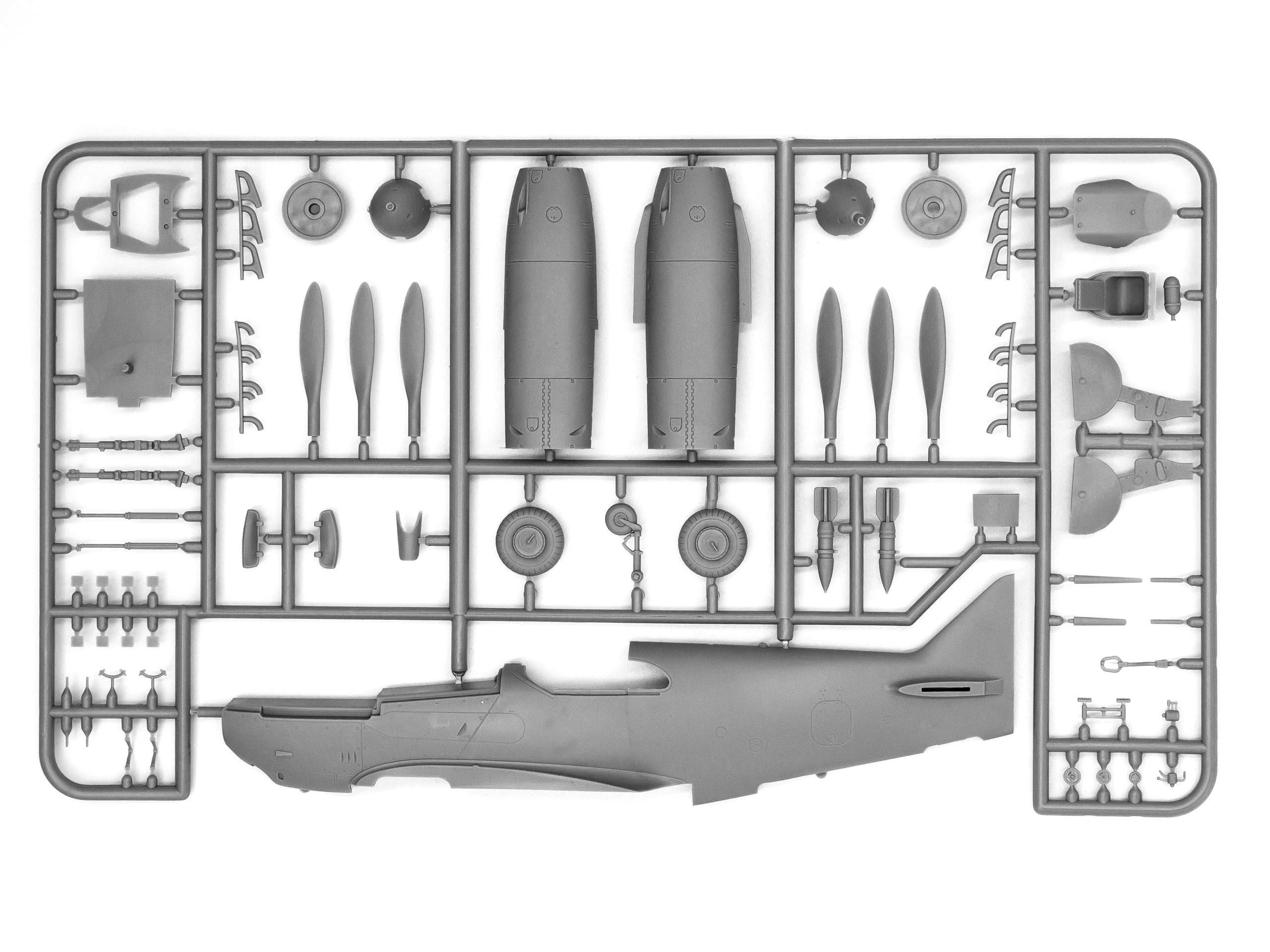 Сборная модель ICM ЛаГГ-3 1-4 серии советский истребитель 2 СВ (48091) - фото 3