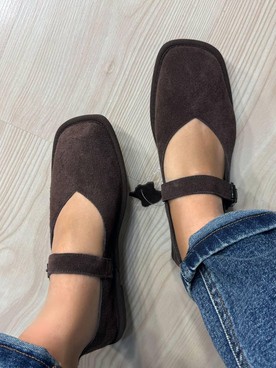 Балетки жіночі Meideli 0109-7 Mary Jane з ремінцем натуральна замша р. 41 Коричневий (6615) Балетки жіночі Meideli 0109-7 Mary Jane з ремінцем натуральна замша р. 41 Коричневий (6615)