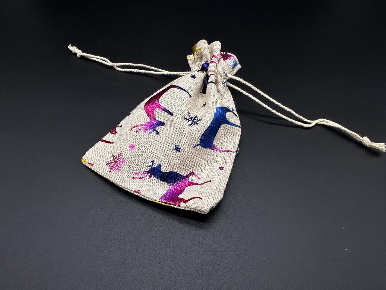 Подарочный мешочек с принтом Олени на затяжках из мешковины 14х10 см Разноцветный (BGN-111) - фото 3