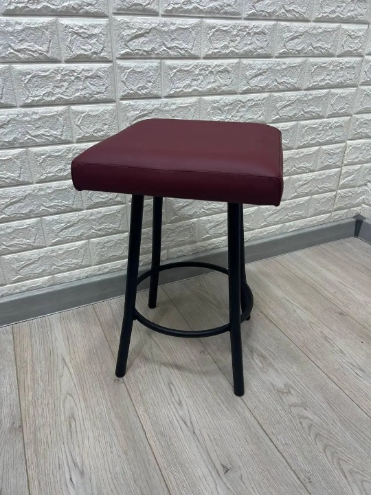 Табурет кухонний Tutty+ 30х30х45 см Бордовий/Чорний (28374459)