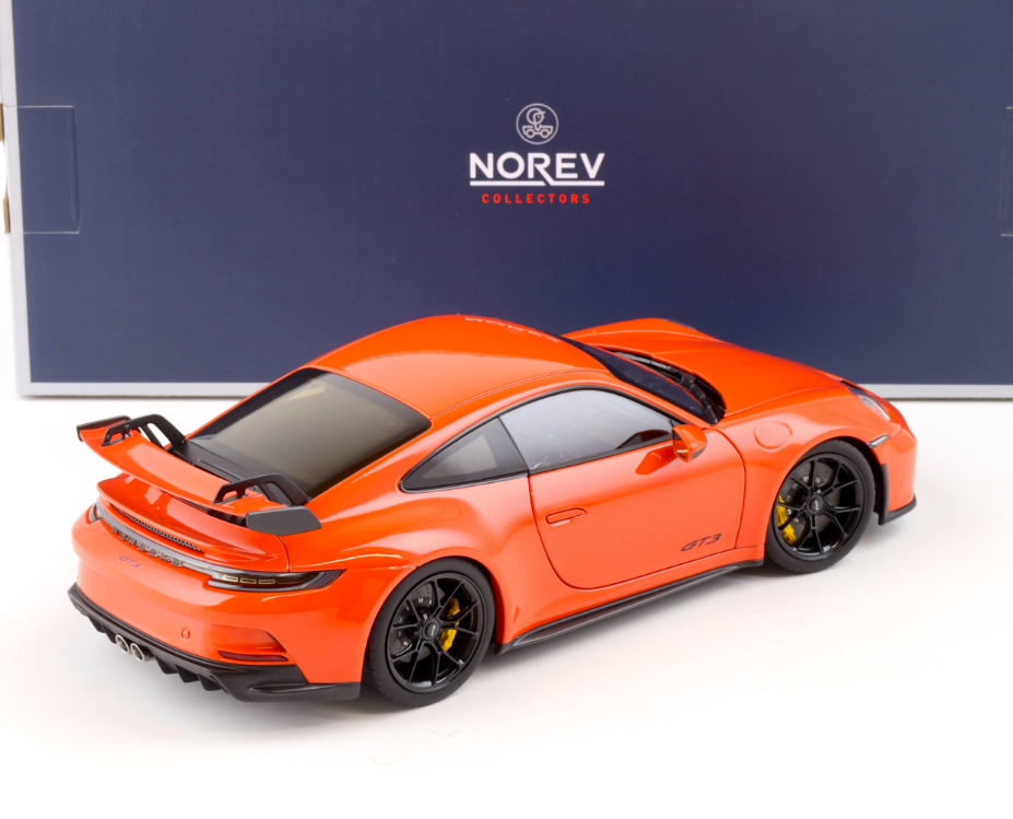 Модель автомобіля Norev Porsche 911/992 GT3 Coupe 1:18 Orange (187300) - фото 2