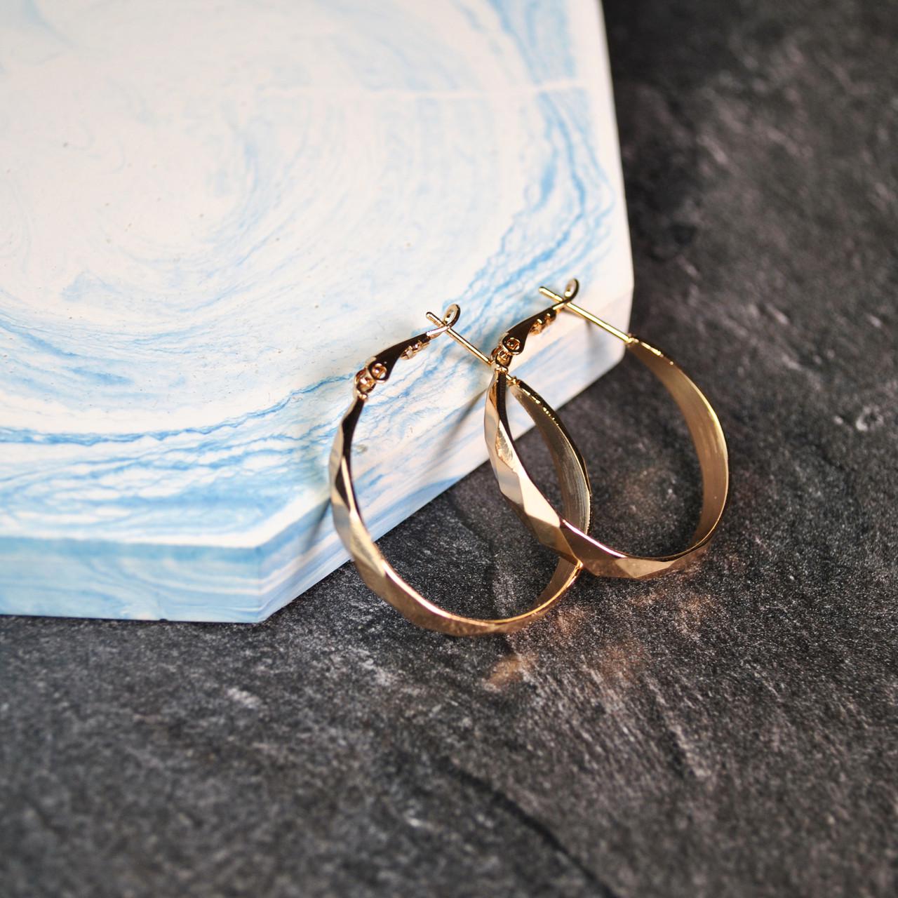 Сережки с гранями кольца конго медицинская сталь позолота 3 см (x003-2) - фото 5 Сережки с гранями кольца конго медицинская сталь позолота 3 см (x003-2) - фото 5