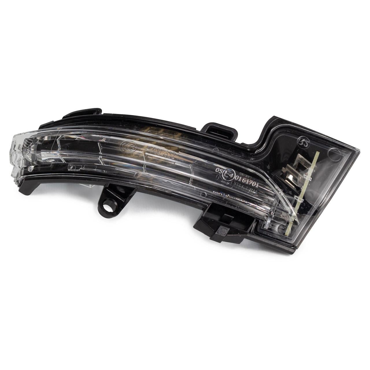 Указатель поворота AVTM Skoda Octavia A7 2012-2020 правый + подсвкетка в зеркале (186415M32)