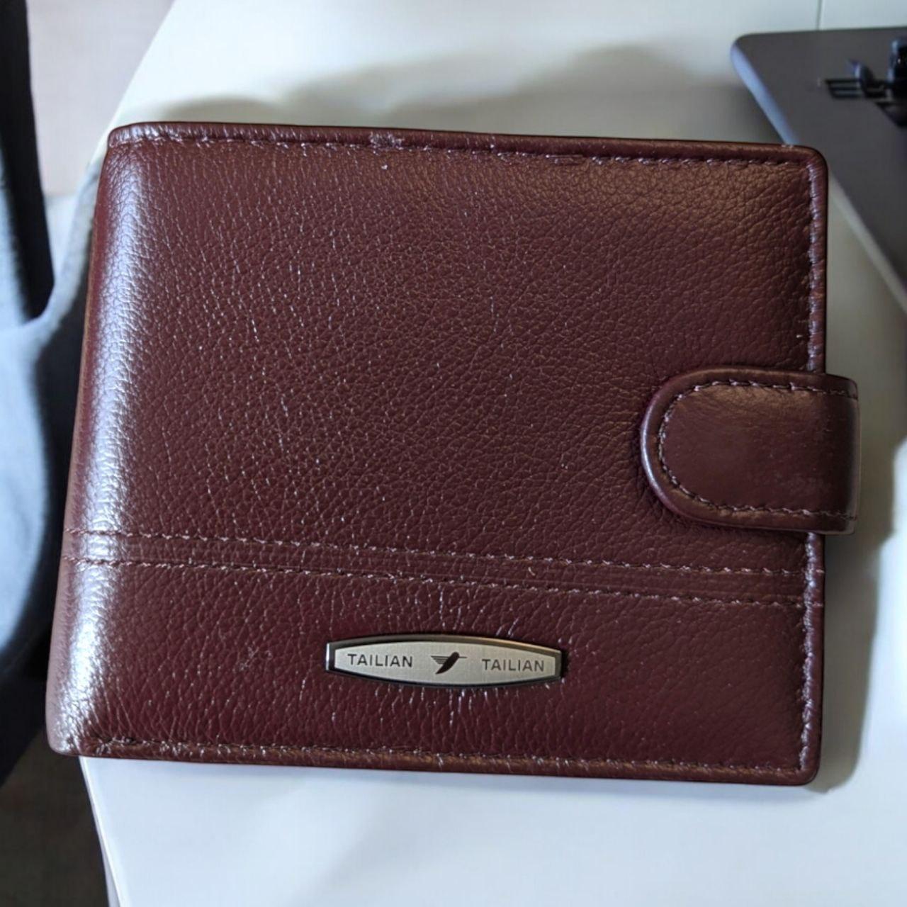 Кошелек мужской кожаный горизонтальный портмоне на кнопке TAILIAN Коричневый (Т-120) Кошелек мужской кожаный горизонтальный портмоне на кнопке TAILIAN Коричневый (Т-120)