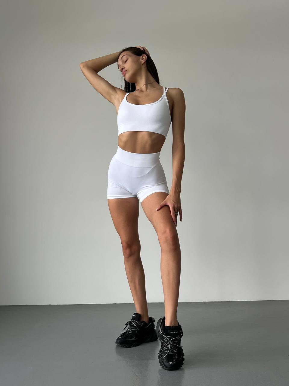 Костюм спортивный топ на бретелях/шорты с пуш-ап эффектом L Белый (YA02L)