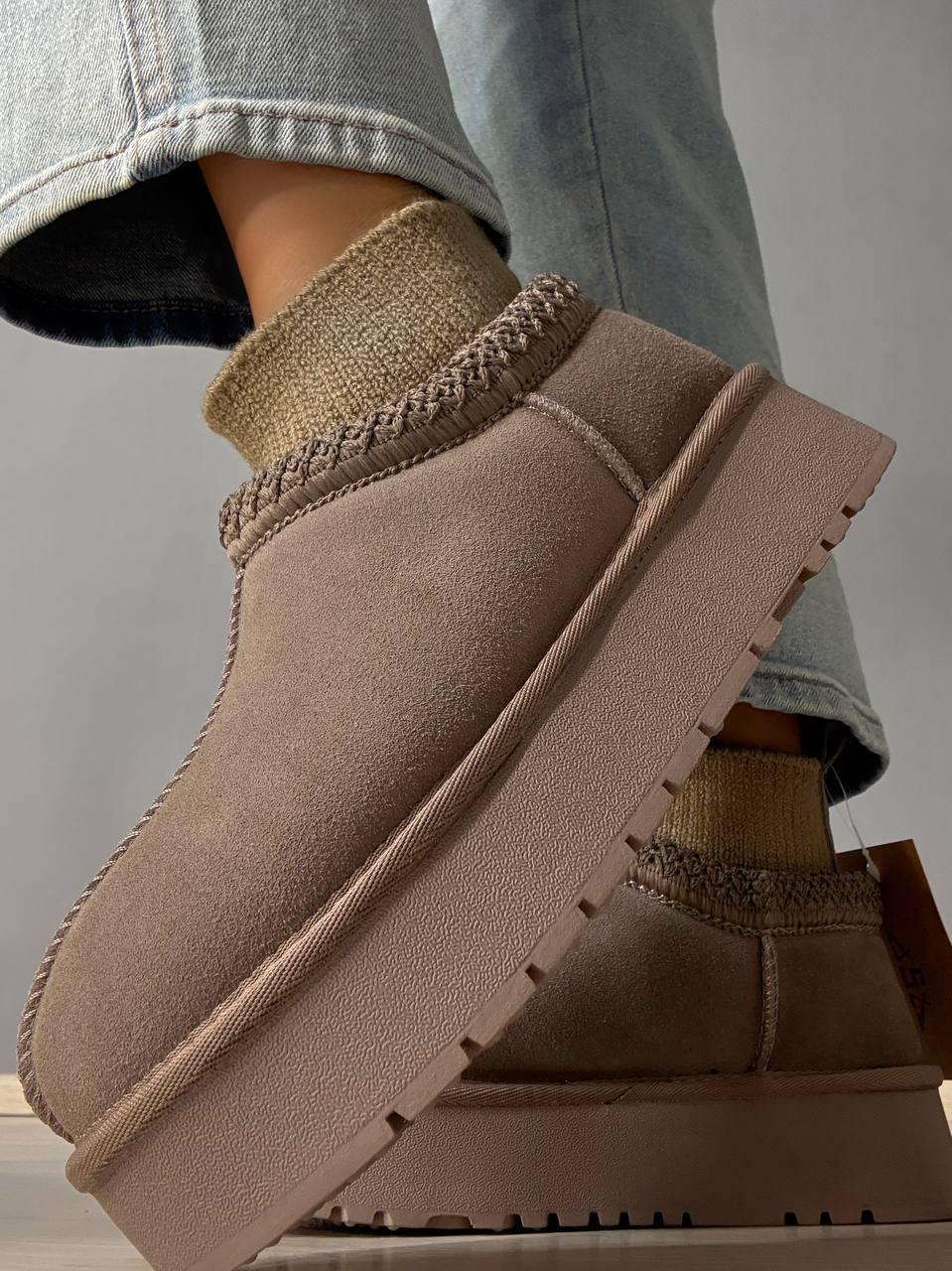 Уггі жіночі Hengji 90-6 з носком і вишивкою натуральна замша р. 40 Бежевий (4959) - фото 4 Уггі жіночі Hengji 90-6 з носком і вишивкою натуральна замша р. 40 Бежевий (4959) - фото 4