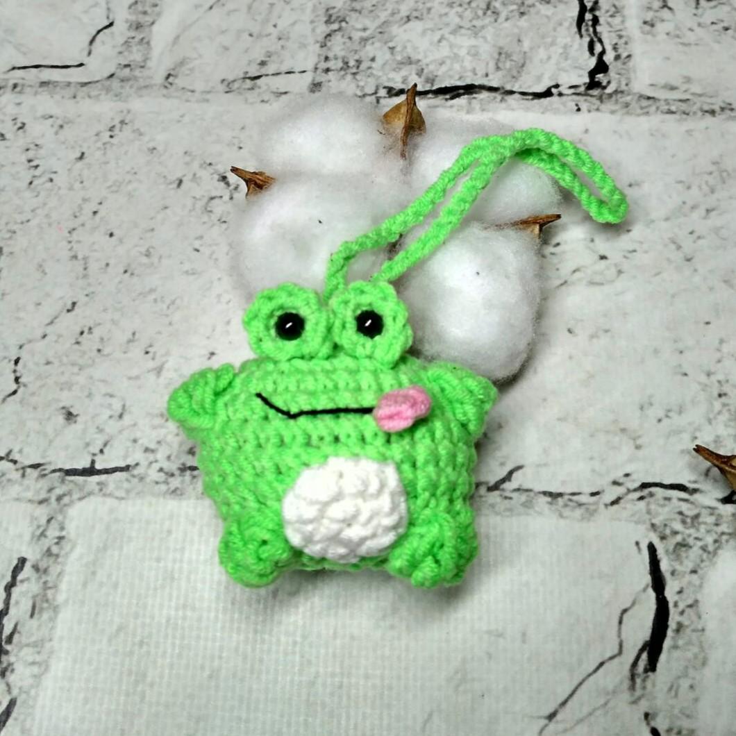 Брелок вязаный ручной работы амигуруми Жабка 5х5 см Салатовый (2023-4)