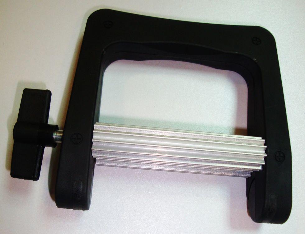 Пресс для выдавливания краски из тюбика ДенІС professional из прочного пластика Черный (1453070098) - фото 3 Пресс для выдавливания краски из тюбика ДенІС professional из прочного пластика Черный (1453070098) - фото 3